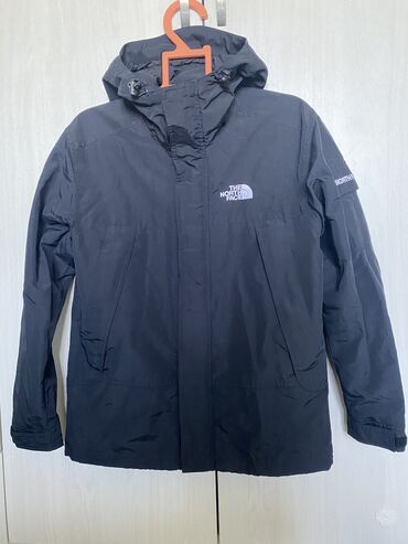 куртка зимняя мужская north face: Куртка M (EU 38), түсү - Кара