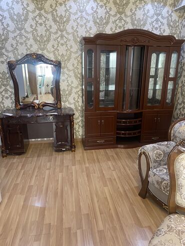цены на горки в зал: Сервант, Колдонулган, Жыгач