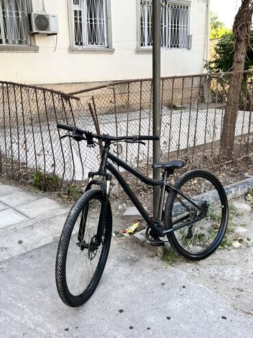 masin ucun velosiped tutacagi: Şəhər və yüngül off-road üçün universal velosiped - Rəng: mat qara -