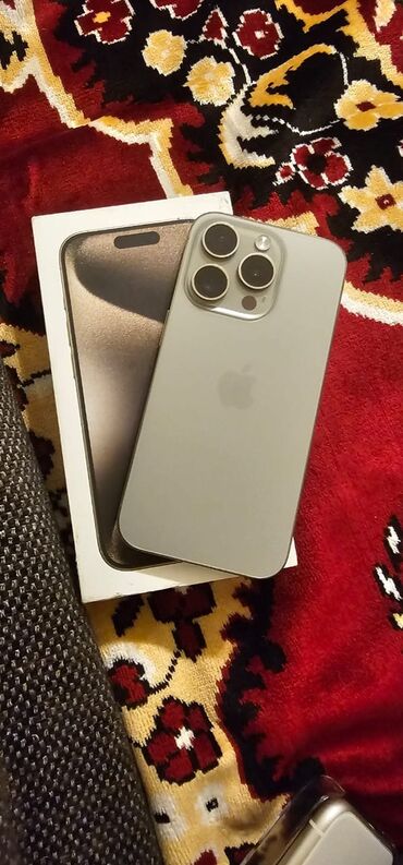 Apple iPhone: IPhone 15 Pro, 256 GB, Gümüşü, Face ID