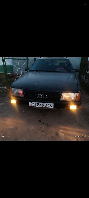 салон машины: Audi 100: 1983 г., Механика, Седан — 4