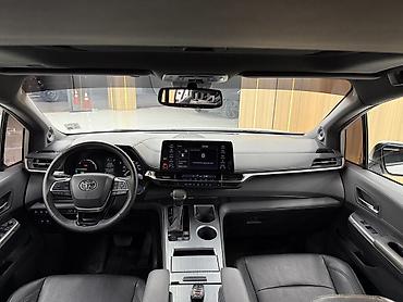 Toyota: Toyota Sienna: 2023 г., 2.5 л, Автомат, Гибрид, Минивэн — 7