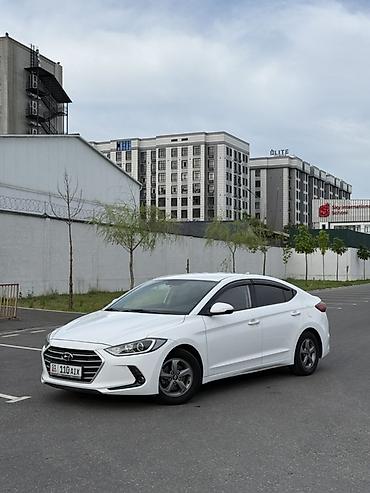 подушка вольво: Hyundai Avante: 2017 г., 1.6 л, Автомат, Газ, Седан — 2