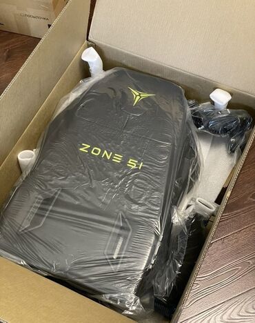 Продам новое игровое компьютерное кресло Бренда Zone 51 Модель Armadа
