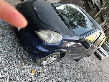 колотка: Toyota Yaris Verso: 2000 г., 1.3 л, Механика, Бензин, Минивэн — 1