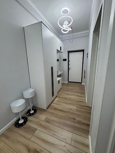 Долгосрочная аренда квартир: 3 комнаты, Риэлтор, Без подселения, С мебелью полностью — 2