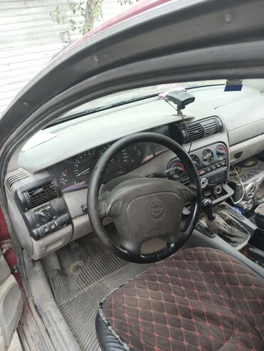 портер интеркуллер: Opel Omega: 1995 г., 2 л, Механика, Бензин, Универсал