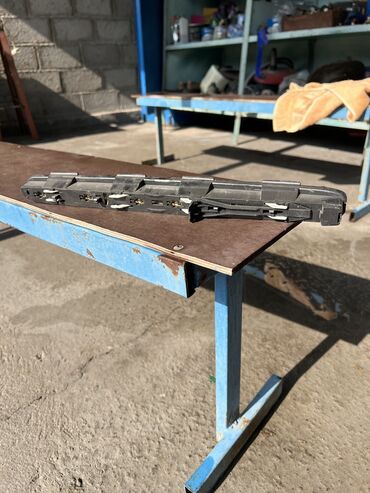 Другие автозапчасти: Запчасти от Мерседес-Бенс W211 E320 Датчик расходомер ПРОДАН — 19