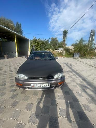 Унаа сатуу: Toyota Camry: 1996 г., 3 л, Кол менен иштөөчү, Бензин, Седан — 2
