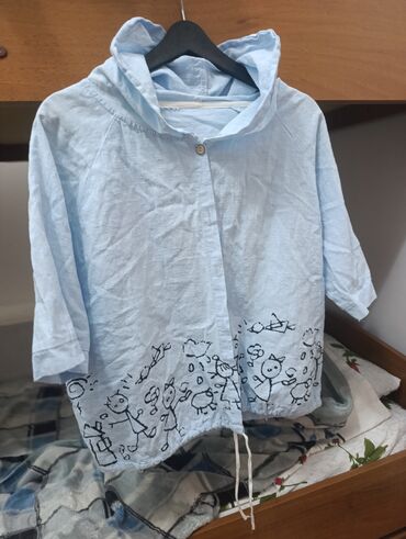 Демисезонные куртки: Любая за 250 сом.состтояние качество отличное.женское пальто/куртка 46 — 9