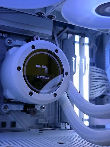 Desktop računari i radne stanice: Ryzen 7 9800X3D RX 7800XT B850 32GB 1TB - SM071PC. ✨ Prodaja i — 16