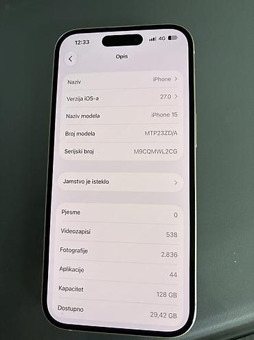 Apple iPhone: Iphon 15 očuvan ispravan koristen 2 godine — 6
