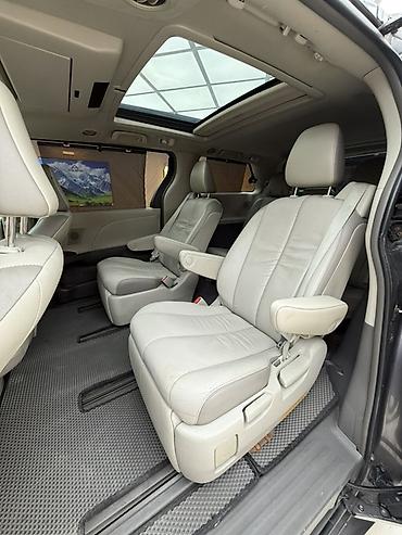 автомат минивэн: Toyota Sienna: 2012 г., 3.5 л, Автомат, Бензин, Минивэн — 7
