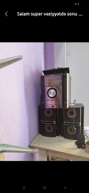 Musiqi mərkəzləri: Sony musiqi mərkəzi, evdə musiqi dinləmək üçün əla seçimdir. Komplektə
