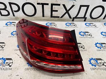 Стоп-сигналы: Задний левый стоп-сигнал Mercedes-Benz 2013 г., Б/у, Оригинал, Германия — 2