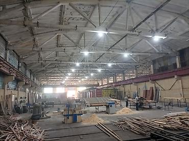 Kommersiya daşınmaz əmlakı: Təyinat:Anbar və sex Sahə:100-1500 m2 Videomüşahidə:VAR Sanitar — 2