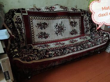 декоративная мебель: Divan və kreslo satilir. İkisi bir yerde. İstifadeye yararlidir