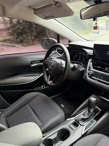 Toyota: Toyota Corolla: 2023 г., 1.8 л, Вариатор, Гибрид, Седан — 5