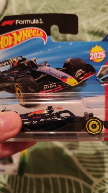 Avtomobil modelləri: - Brend: Hot Wheels (Mattel) - Ölçü: 1:64 miqyas feraari f40. 20 — 9
