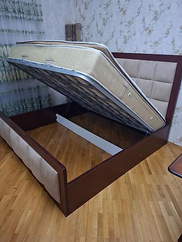 Çarpayı satılır matras birgə.Hər ikisi yeni kimidir.Matras en yüksek