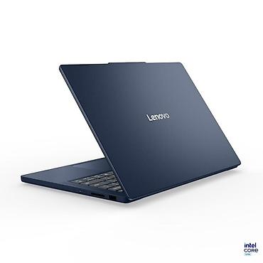 Ноутбук Lenovo (синего цвета) с процессором Intel Core (семейство