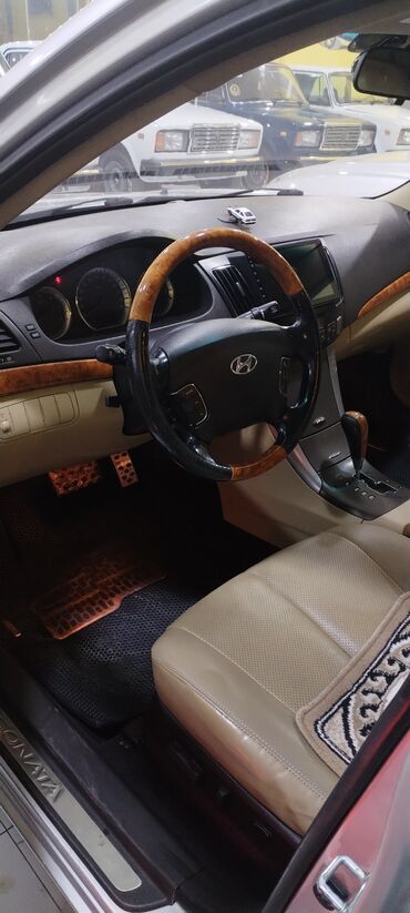 Hyundai: Hyundai Sonata – gümüşü rəngdə sedan. Texniki xüsusiyyət və — 7