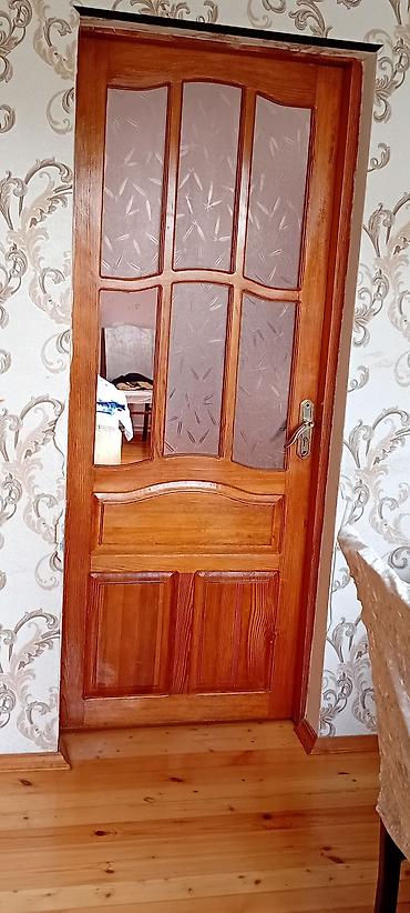 taxta salban: Taxta otaq qapısı – şüşəli klassik model. Qapı təbii ağac — 2
