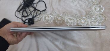 HP: HP noutbuk Xüsusiyyətlər: - Prosessor: 11-ci nəsil Intel Core — 8