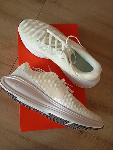 Krossovka və ketlər: Nike, Ölçü: 42, rəng - Ağ, Yeni — 2