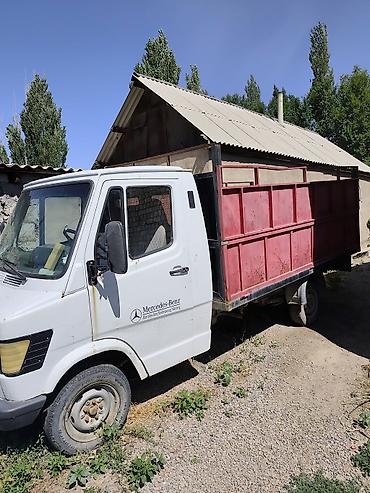 купить мерс с: Mercedes-Benz грузовой фургон/бортовой. Ключевые особенности: - — 2