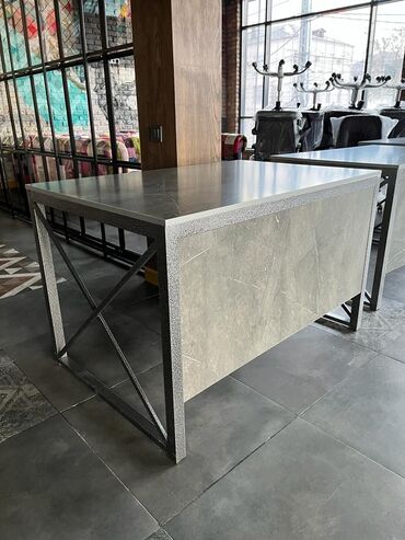 Офисные столы: Стол с юбкой
Стол офисный в наличии и на заказ — 6