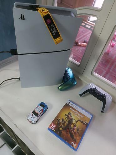meta guest 3: Игровая приставка Sony PlayStation 5 в белом корпусе. В комплекте на — 1