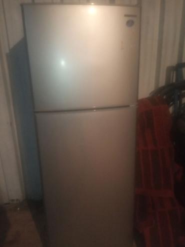 Холодильники: Двухкамерный холодильник Самсунг Нофрост 1,6 м. с верхней морозильной — 2