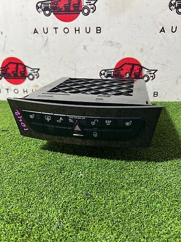black: Центральная консоль (блок кнопок) для Mercedes‑Benz E‑Class W211 — 1