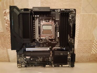 сокет 1700: Материнская плата, Б/у, Gigabyte, AM5, Micro-ATX, Для ПК