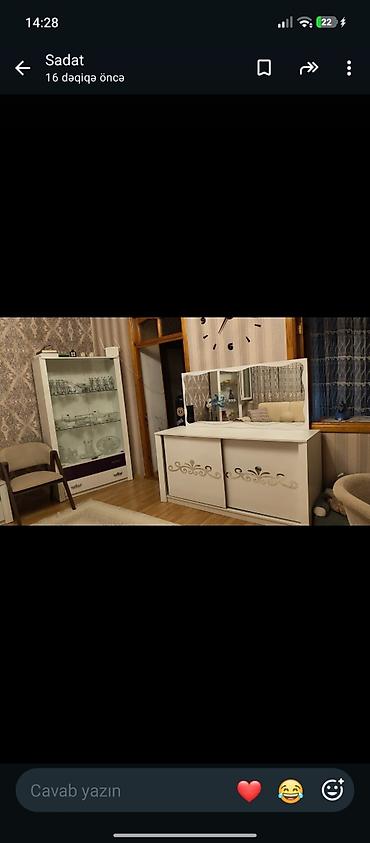 ag mebel destleri: Qonaq otağı mebel dəsti Tərkib: - Açıq rəngli masa + 6 ədəd bənövşəyi — 3