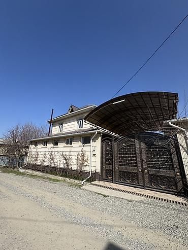 Продажа коттеджей и домов: 🏡 Продаётся жилой дом в городе Ош, район Актилек 📍 Адрес: ул. Ак-Бура — 8