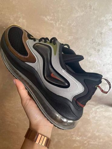 Women's Sneakers and athletic shoes: 42 — 22
