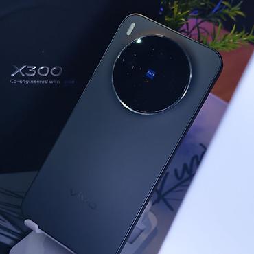 vivo y27s: Vivo X300, Новый, 512 ГБ, цвет - Черный, 2 SIM, eSIM — 3