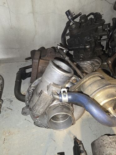 Motor üçün digər detallar: İsuzu ikinci əl ehtiyat hissələri. Mövcud detallar: - Külbütörlər və — 8