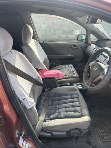 Honda: Honda Fit: 2004 г., Автомат, Бензин, Хэтчбэк — 7