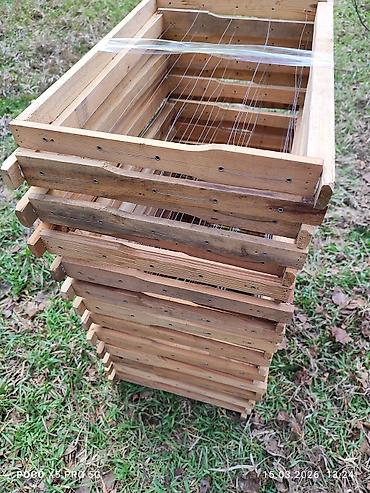 Другие хозтовары: ПРОДАМ Пчелопавилион. Нуклеусы. Лежаки. Медогонку Грановского at lalafo.kg — 13 Другие хозтовары: ПРОДАМ Пчелопавилион. Нуклеусы. Лежаки. Медогонку Грановского — 13