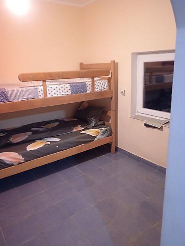 Dugoročno: Izdajem stanove za radnike u Dobanovcima,Surcin.
Cena 100e — 7