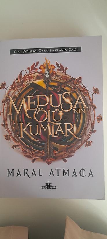 heyat mubarizedir: Məhsul: Kitab – “Medusanın Ölü Kumları” (Yeni Dö­nəm: Oyunbazların — 1