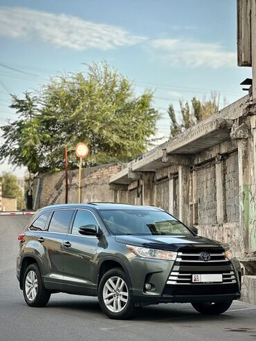 самая дорогая машина в кыргызстане 2023: Toyota Highlander: 2018 г., 3.5 л, Автоматтык, Гибрид, Кроссовер