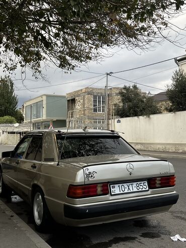 Mercedes-Benz: Mercedes-Benz 190: 2 l | 1991 il Sedan — 2