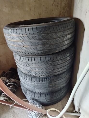 Disklər: İşlənmiş Şin Michelin 215 / 55 / R 17