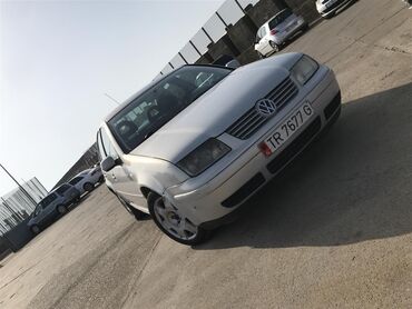 Volkswagen Bora: 2 l. | 2000 έ. Λιμουζίνα