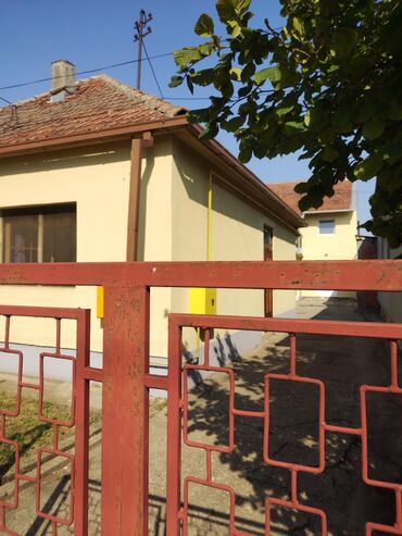 Kuće na prodaju: 350 kv. m, 6 soba — 26