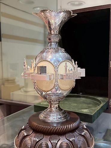 Другое: Salam əl işidir üzəri 25qr qızıl və 1klo600qr gümüşlə işlədilib 5 ilə — 1